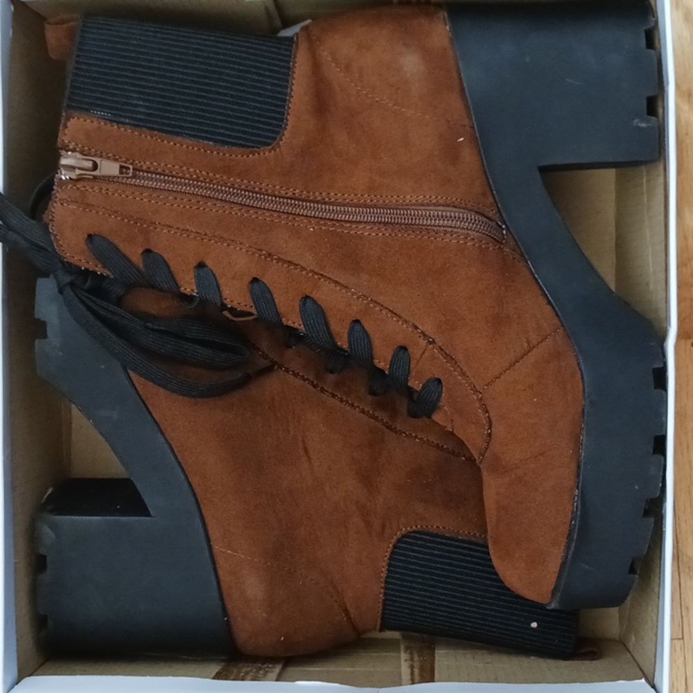 Brown Ankle Boots From Rouge Helium Size:8